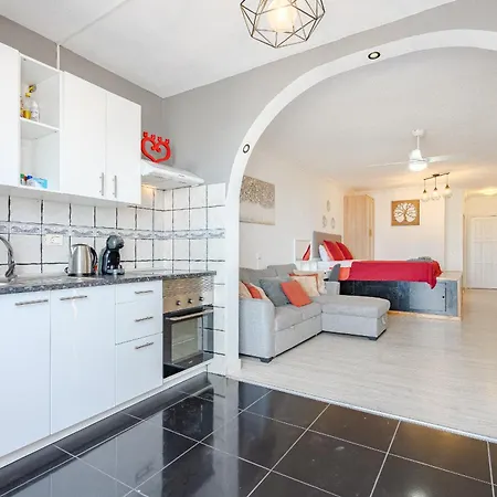 The Sunset View Apartment *